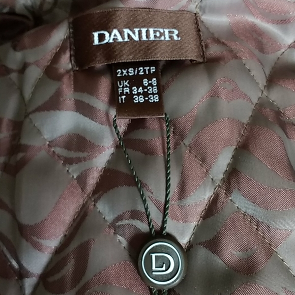 Danier suede jacket - Picture 5 of 11